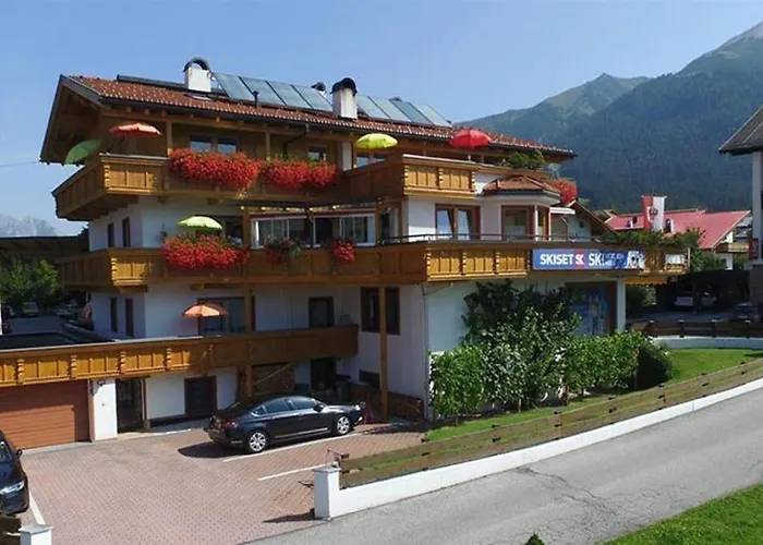 Petri Heil Apartman *